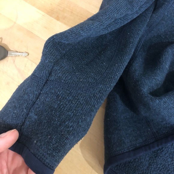 Blue Men’s Patagonia pullover - Picture 4 of 5